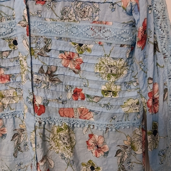 Blue Floral Lightweight Cotton Button Front Blouse Pleated Front Split Sleeves M - Picture 2 of 7